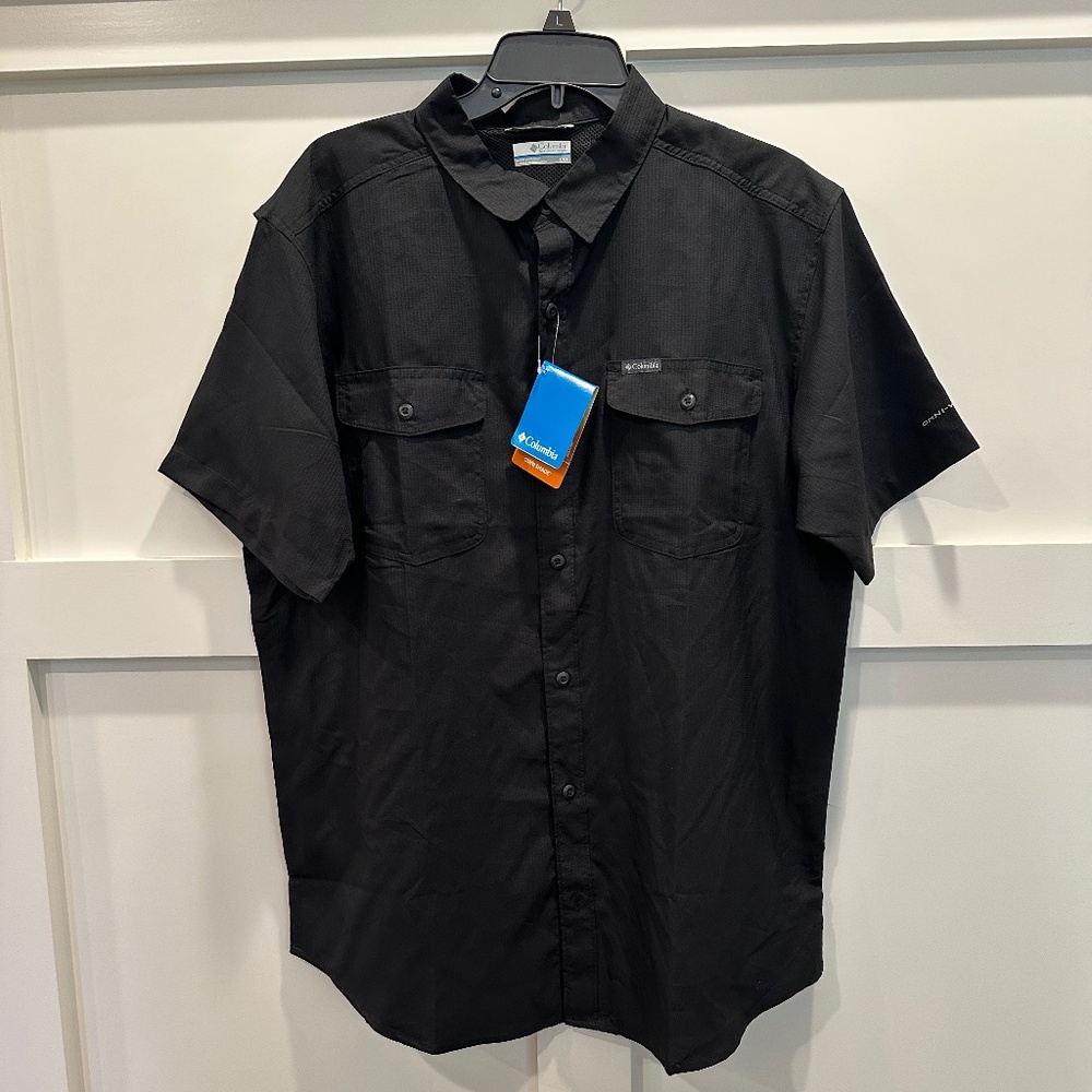 Columbia Large Black Short Sleeve Omni-Wick Fishing Shirt Button Down